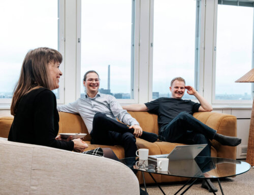 Haemme tiimiimme kahta uutta asiantuntijaa!