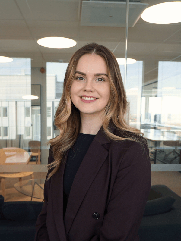 Janita Behr works as a consultant in Vison